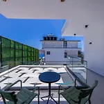 Lovelet Villa