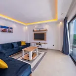 Lovelet Villa *